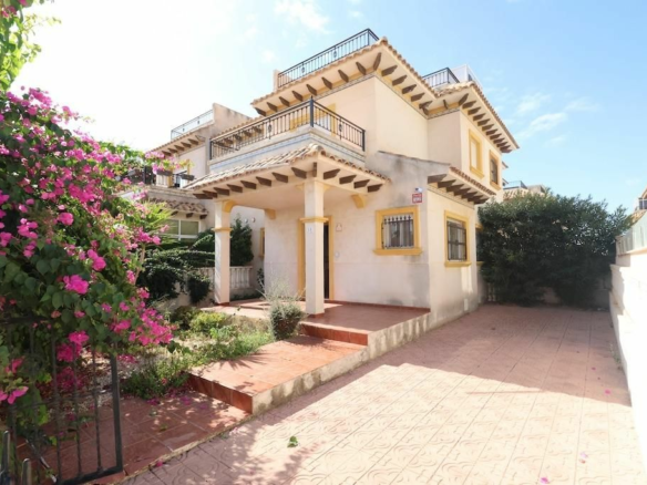 2-bedroom House In Orihuela Costa, Spain (80 M²)
