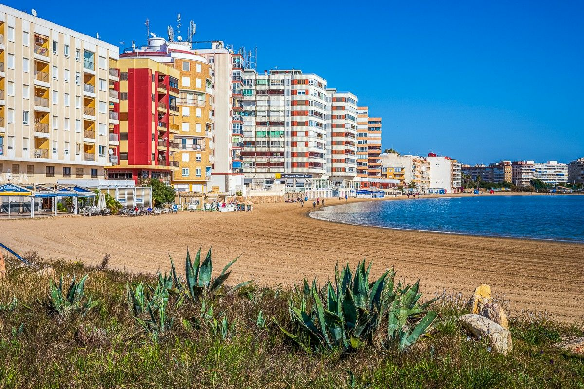 3-bedroom Apartment In Torrevieja, Spain (110 M²)