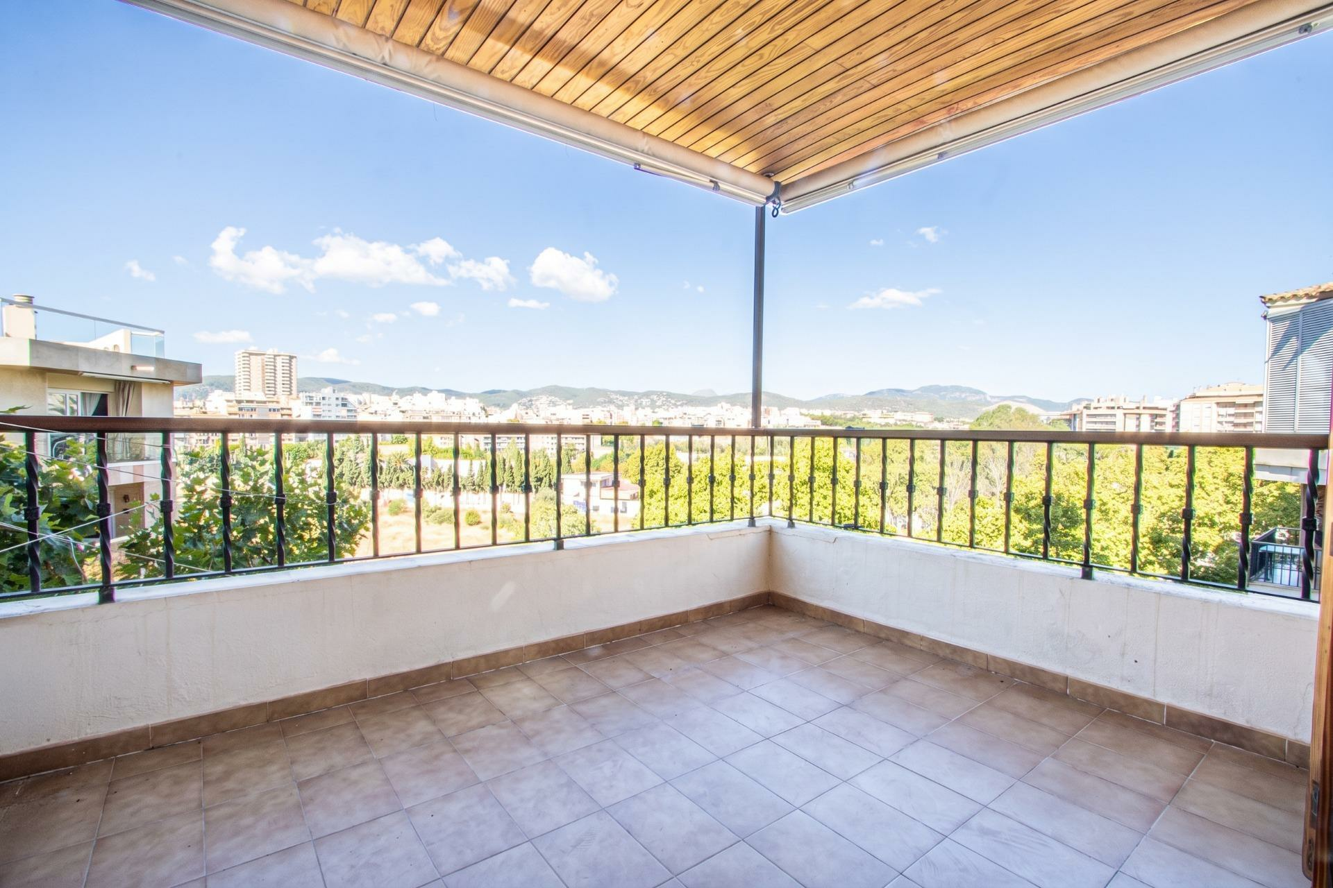 2-1-ec24ba 5-bedroom Flat In Palma De Mallorca, Spain (172 M²)