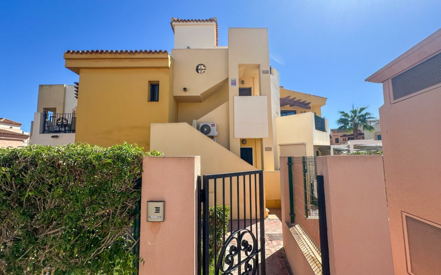 2-bedroom Bungalow In Torrevieja, Spain (70 M²)