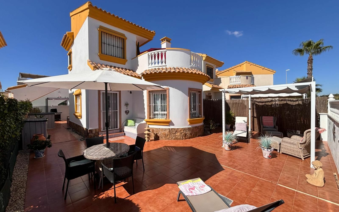 3-bedroom Villa In Guardamar Del Segura, Spain (108 M²)