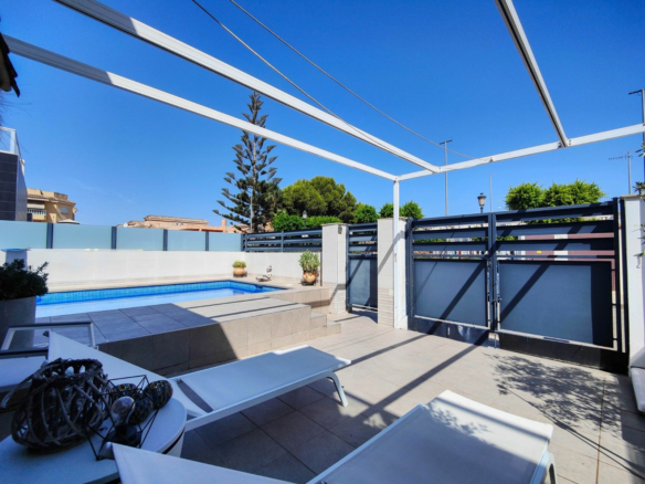 2-bedroom Villa In Formentera Del Segura, Spain (84 M²)
