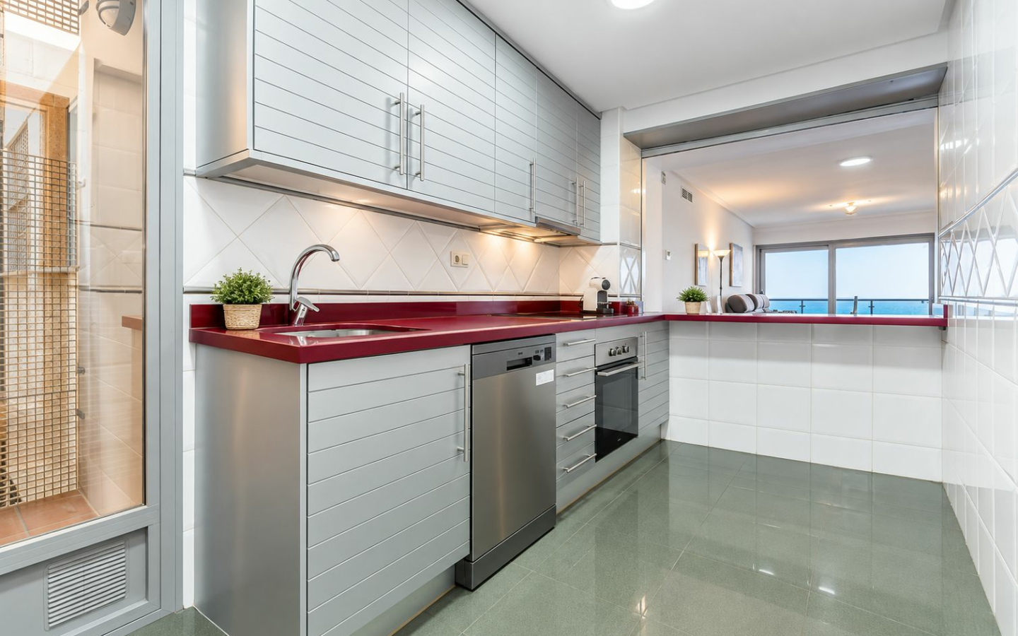 3-bedroom Apartment In Torrevieja, Spain (120 M²)