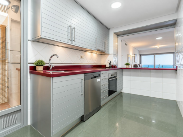 3-bedroom Apartment In Torrevieja, Spain (120 M²)