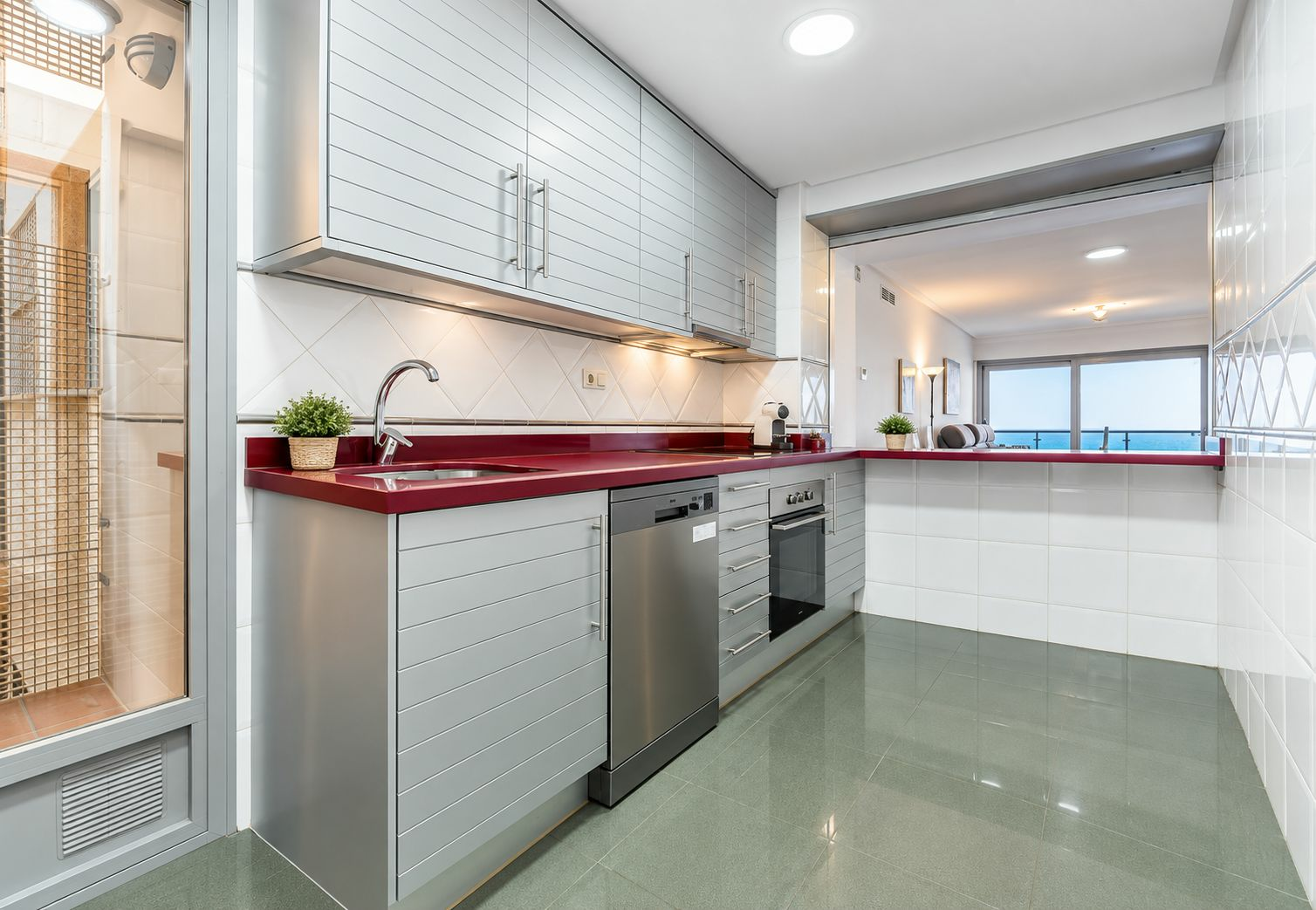 2-10-32234e 3-bedroom Apartment In Torrevieja, Spain (120 M²)