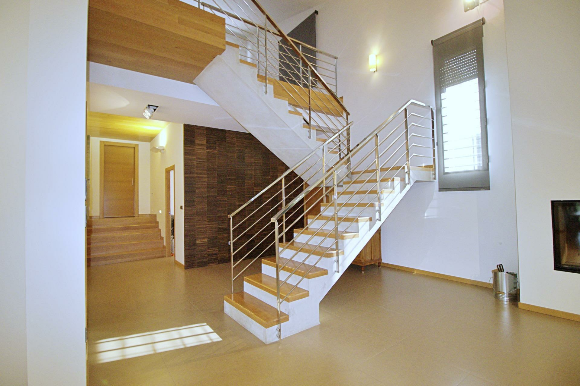 4-bedroom Villa In Peña Las Aguilas, Spain (500 M²)