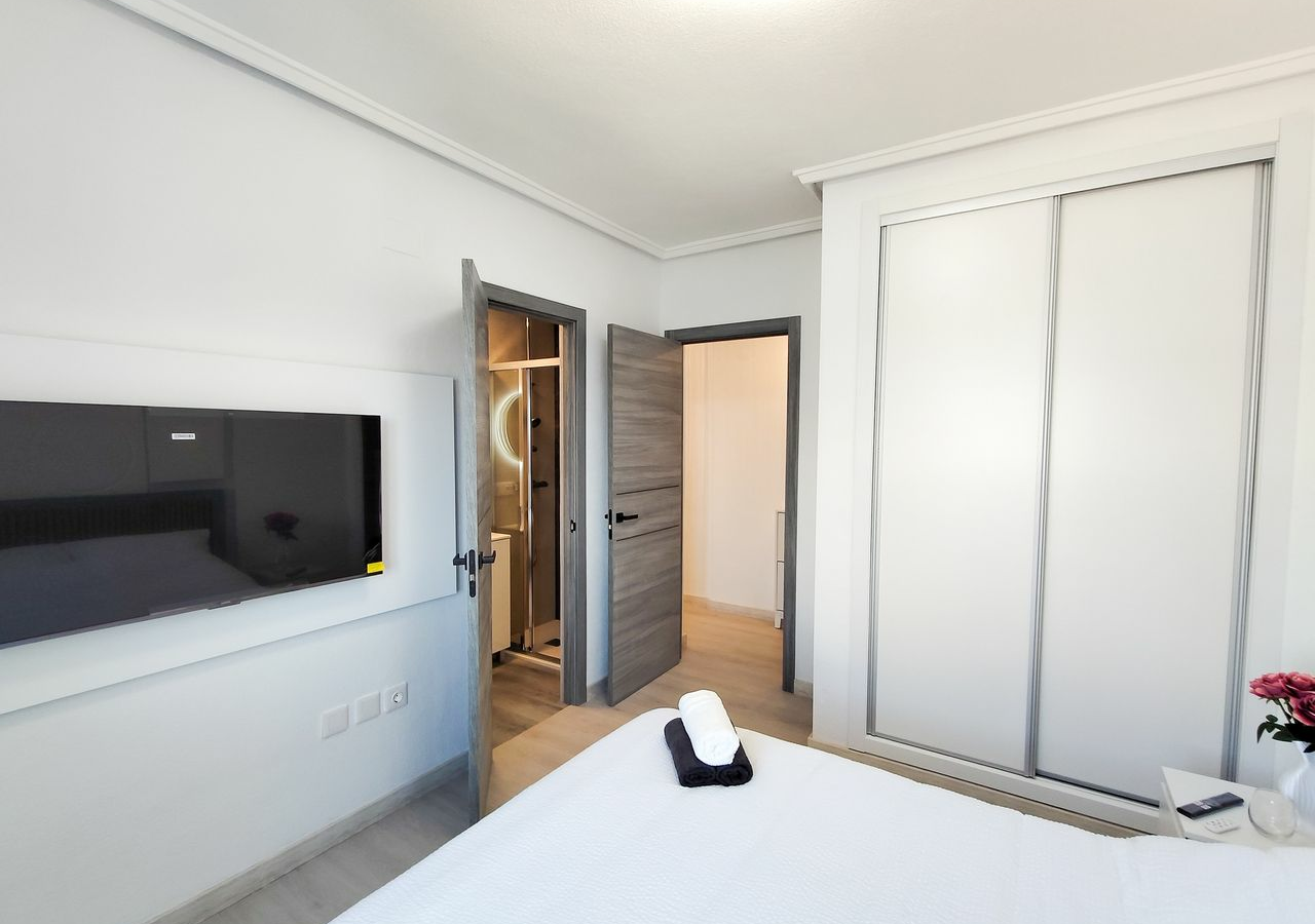 3-bedroom Apartment In Torrevieja, Spain (75 M²)