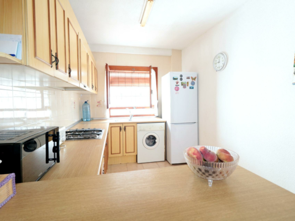 3-bedroom Bungalow In Torrevieja, Spain (80 M²)