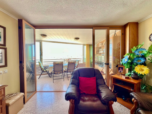 3-bedroom Apartment In Torrevieja, Spain (110 M²)