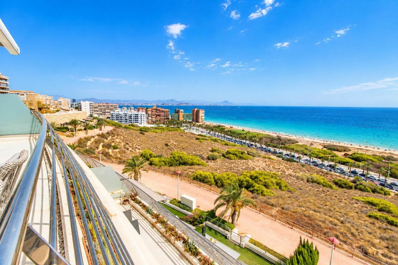 3-bedroom Apartment In Arenales Del Sol, Spain (153 M²)