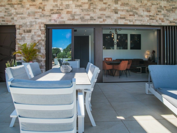 4-bedroom Villa In Formentera Del Segura, Spain (203 M²)