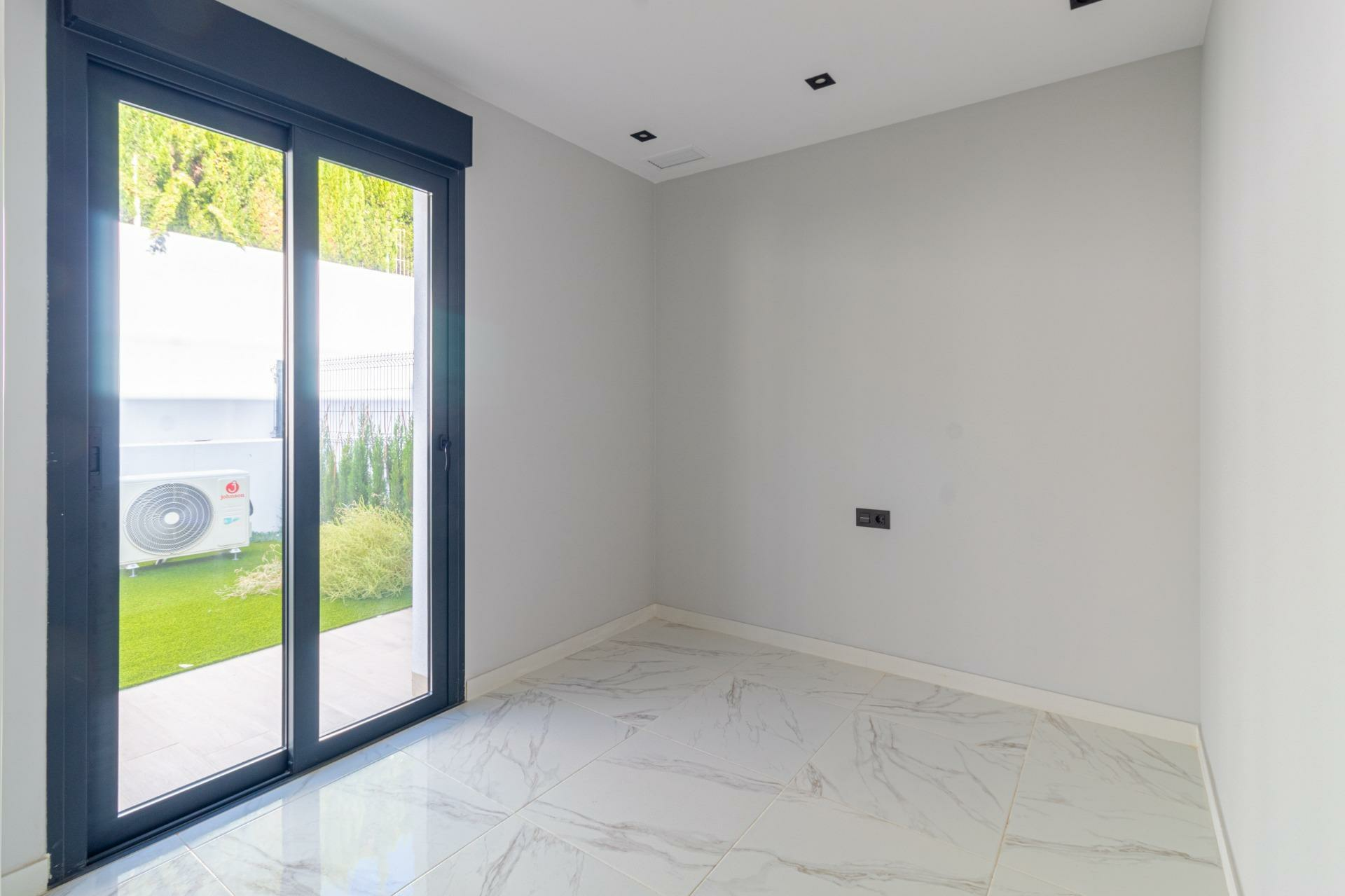 3-bedroom Apartment In Orihuela Costa, Spain (83 M²)