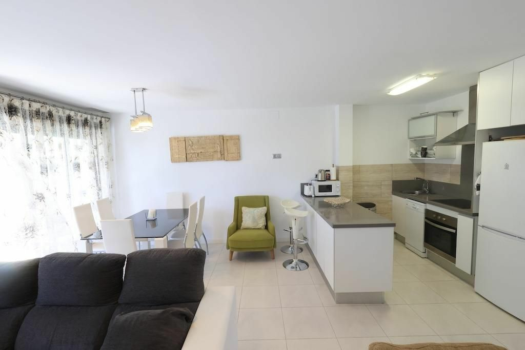 2-bedroom Apartment In Orihuela Costa, Spain (80 M²)