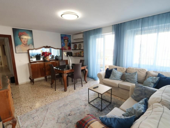 3-bedroom Apartment In Torrevieja, Spain (104 M²)