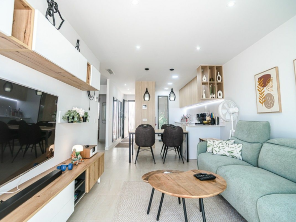 3-bedroom Apartment In Torrevieja, Spain (138 M²)