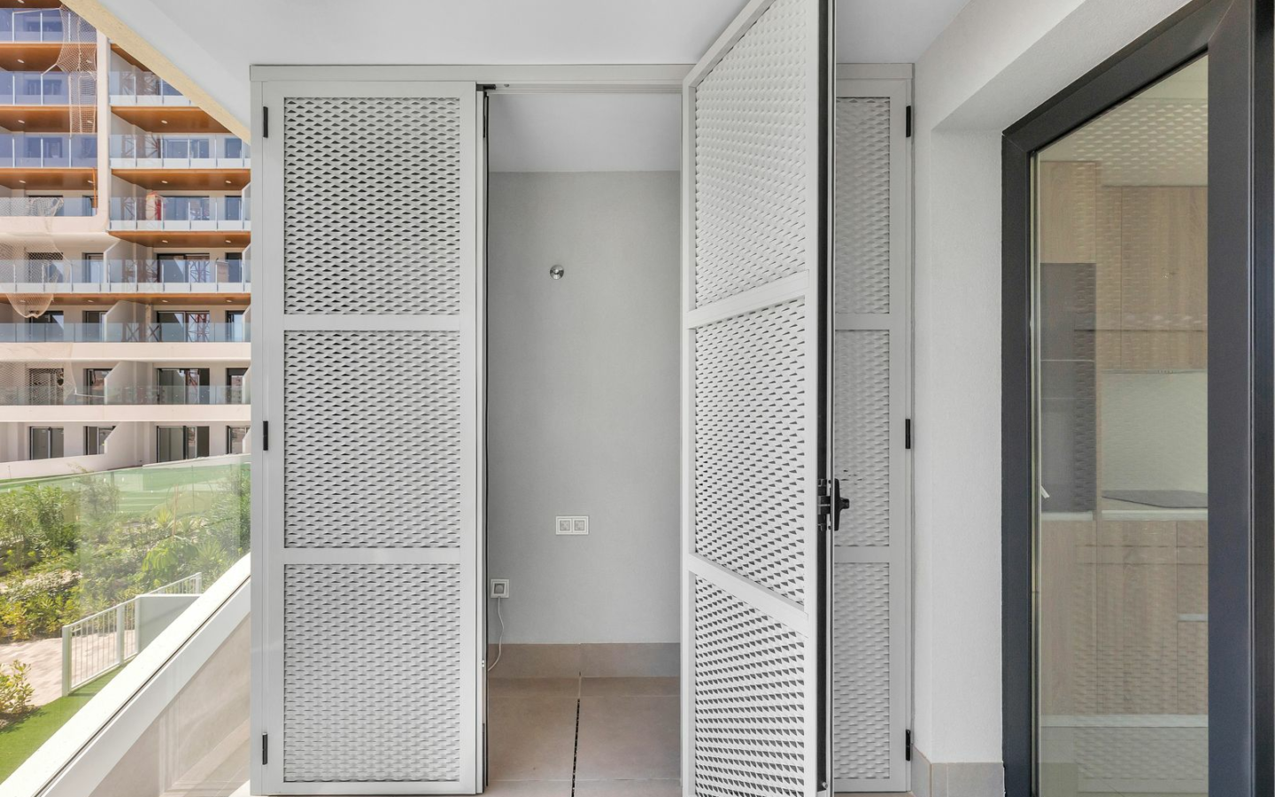 2-bedroom Apartment In Torrevieja, Spain (61 M²)