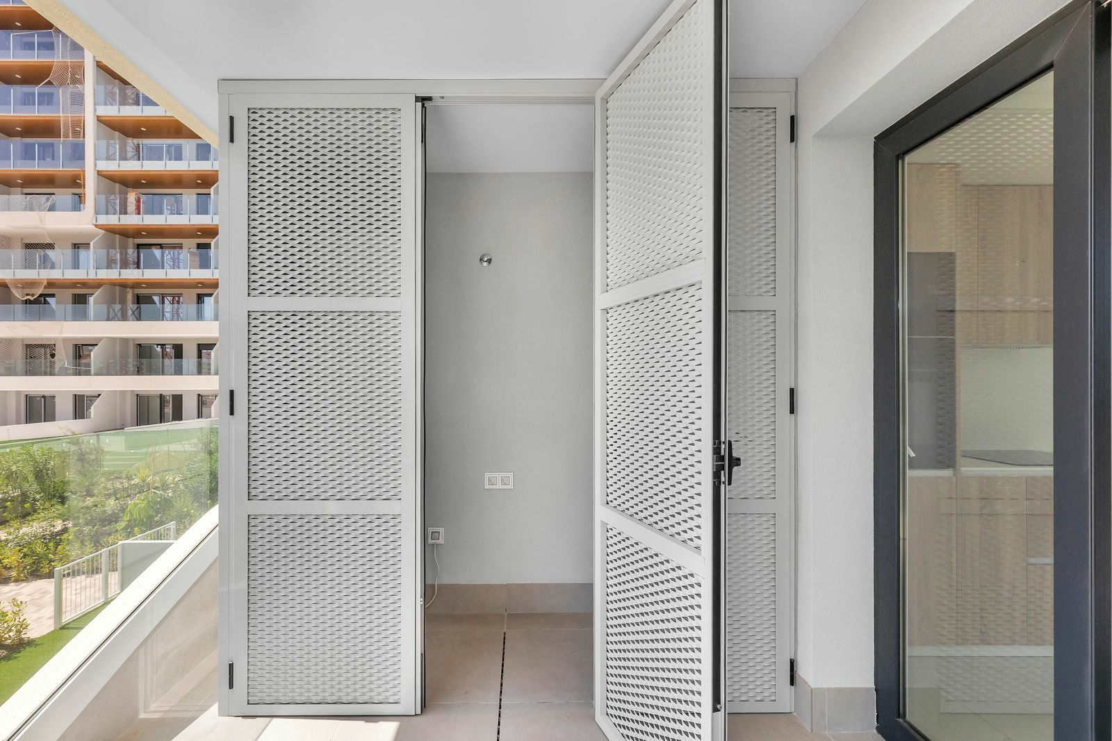 2-bedroom Apartment In Torrevieja, Spain (61 M²)