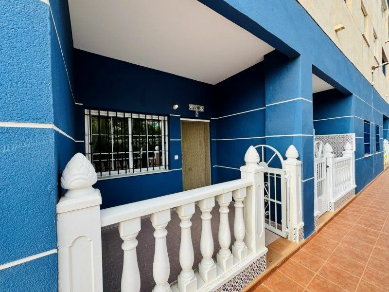 3-bedroom Apartment In Torrevieja, Spain (70 M²)