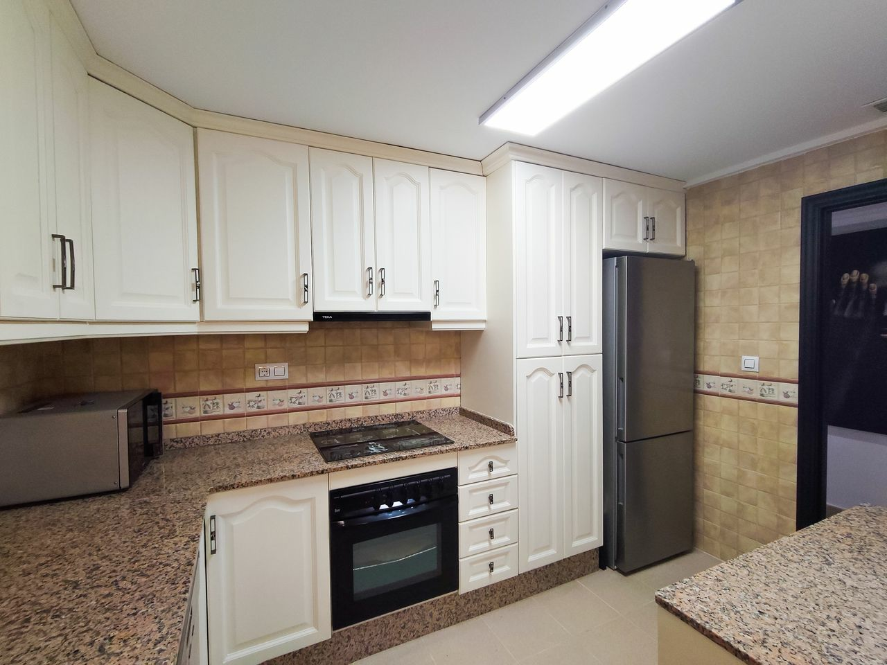 3-bedroom Apartment In Torrevieja, Spain (109 M²)
