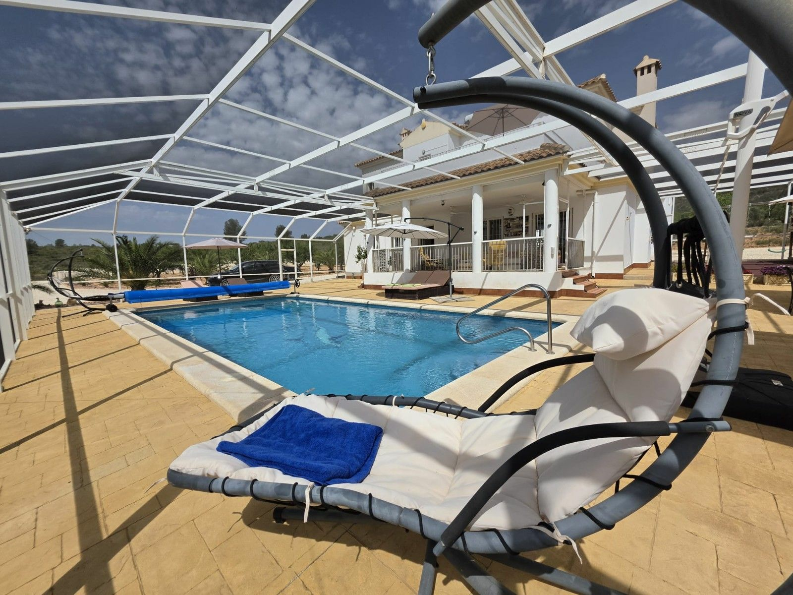 3-bedroom Villa In Pinoso, Spain (263 M²)