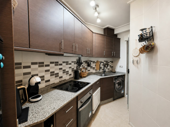 3-bedroom Apartment In Torrevieja, Spain (96 M²)