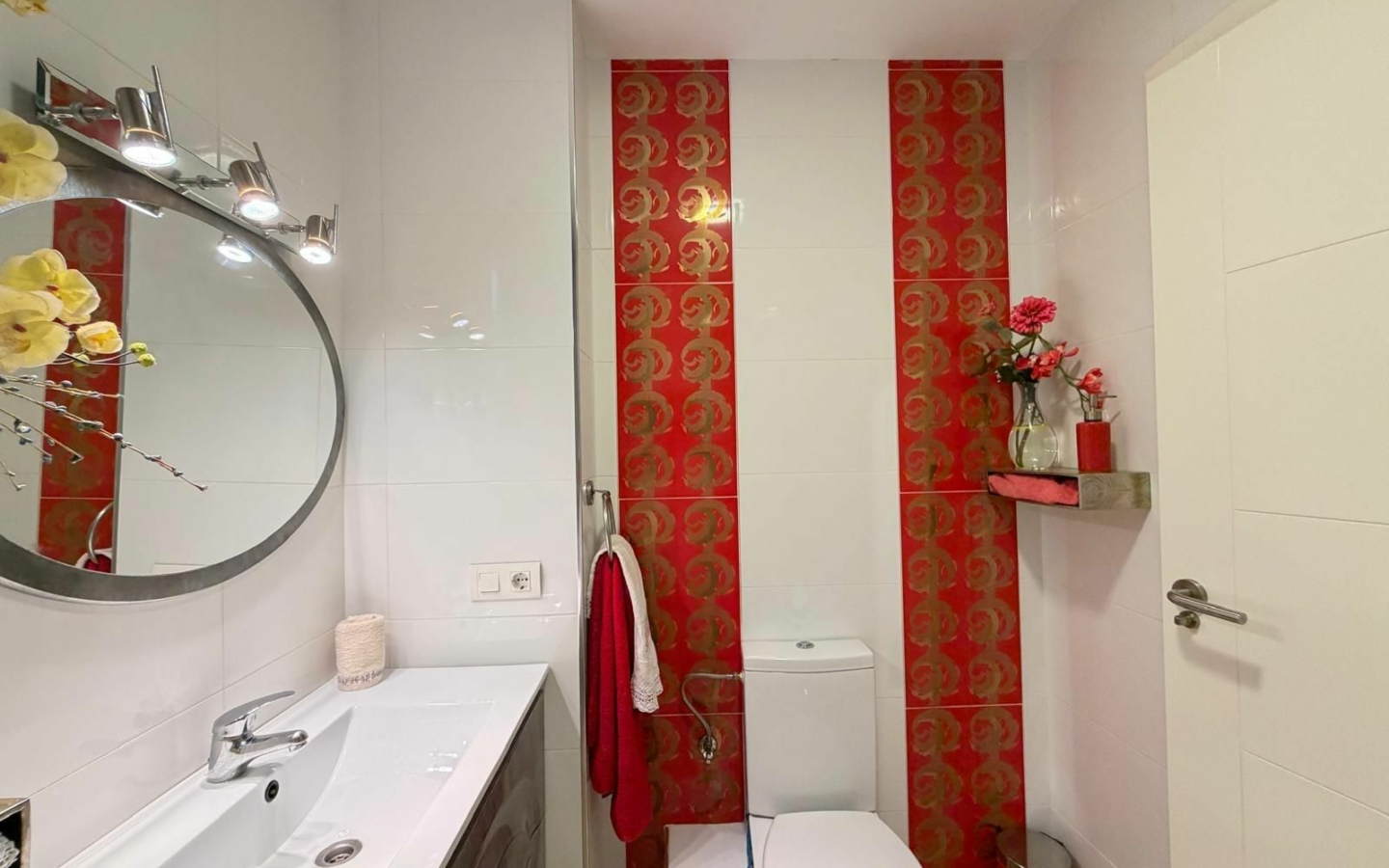 2-bedroom Apartment In Torrevieja, Spain (54 M²)
