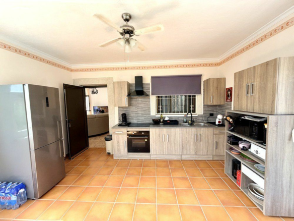 3-bedroom Villa In Benijofar, Spain (112 M²)