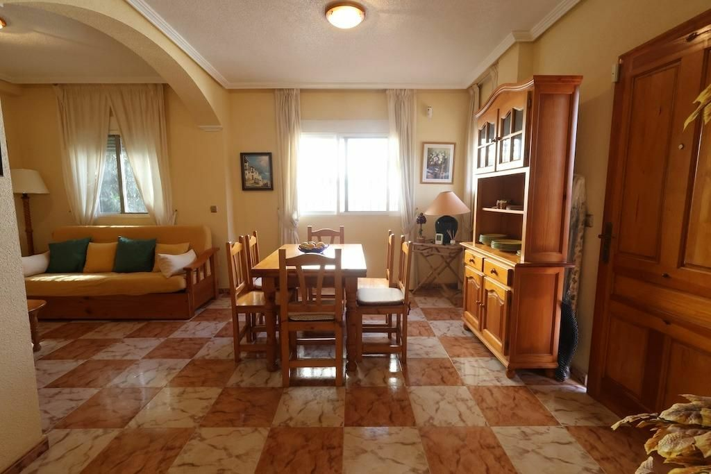 2-bedroom House In Orihuela Costa, Spain (80 M²)