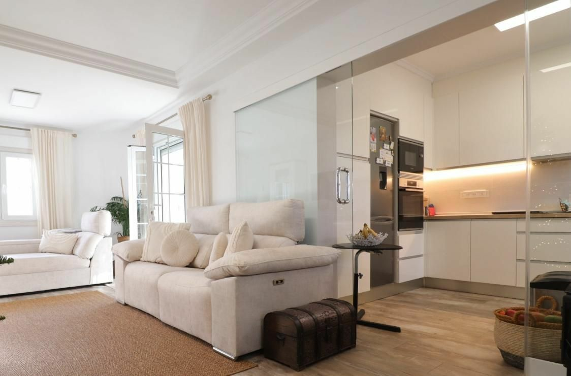 4-bedroom Villa In Orihuela Costa, Spain (270 M² Plot)