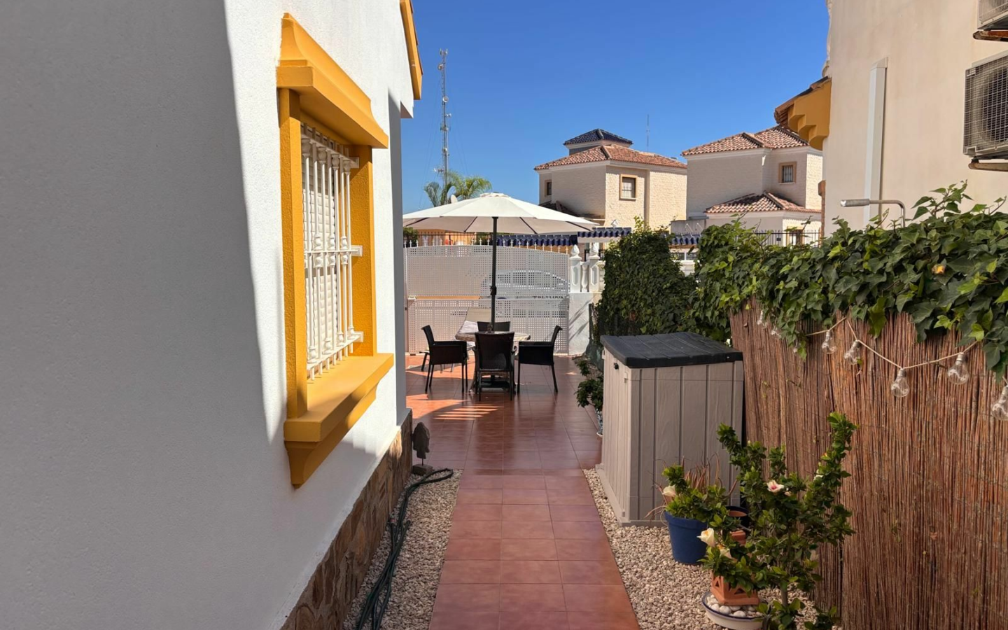 3-bedroom Villa In Guardamar Del Segura, Spain (108 M²)