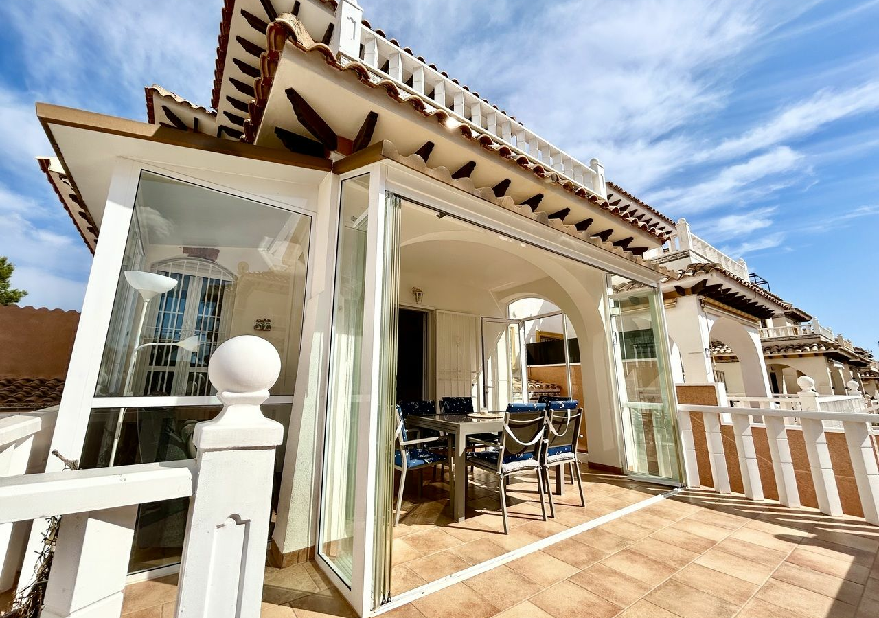 2-bedroom House In Cabo Roig, Spain (97 M²)