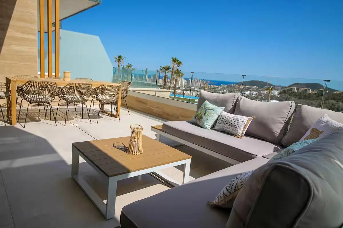 4-bedroom Duplex In Villajoyosa, Spain (256 M²)