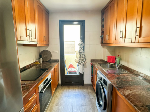 2-bedroom Bungalow In Torrevieja, Spain (70 M²)