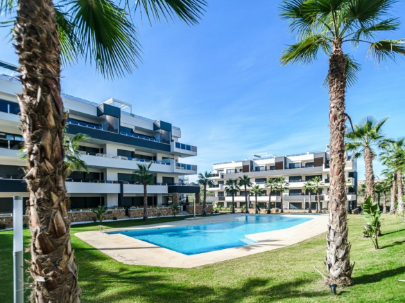2-bedroom Penthouse In Orihuela Costa, Spain (75 M²)