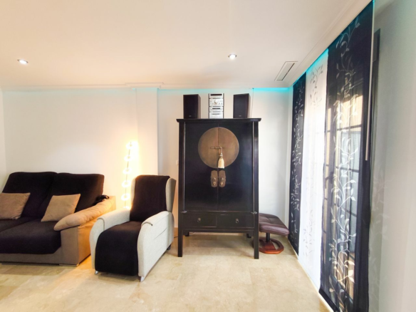 3-bedroom Apartment In Torrevieja, Spain (109 M²)