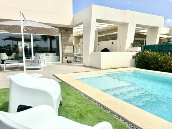 4-bedroom Villa In Algorfa, Spain (133 M²)