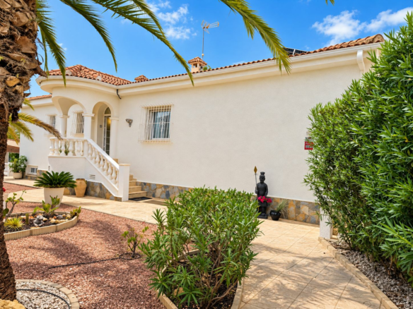 5-bedroom Villa In Rojales, Spain (344 M²)