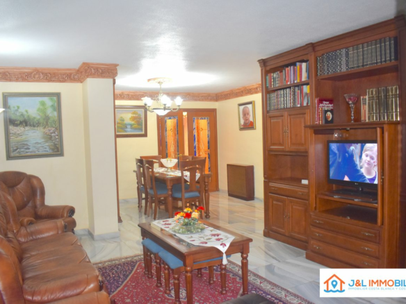 3-bedroom Apartment In Alicante, Spain (167 M²)
