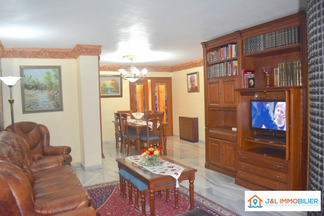 3-bedroom Apartment In Alicante, Spain (167 M²)