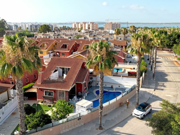 3-bedroom Villa In Guardamar Del Segura, Spain (100 M²)