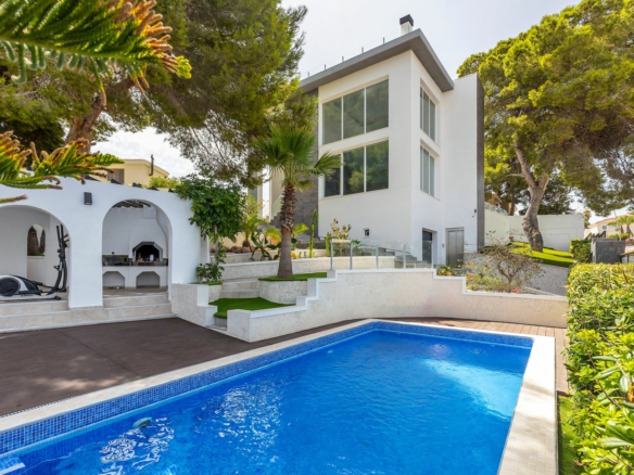 6-bedroom Villa In Torrevieja, Spain (257 M²)