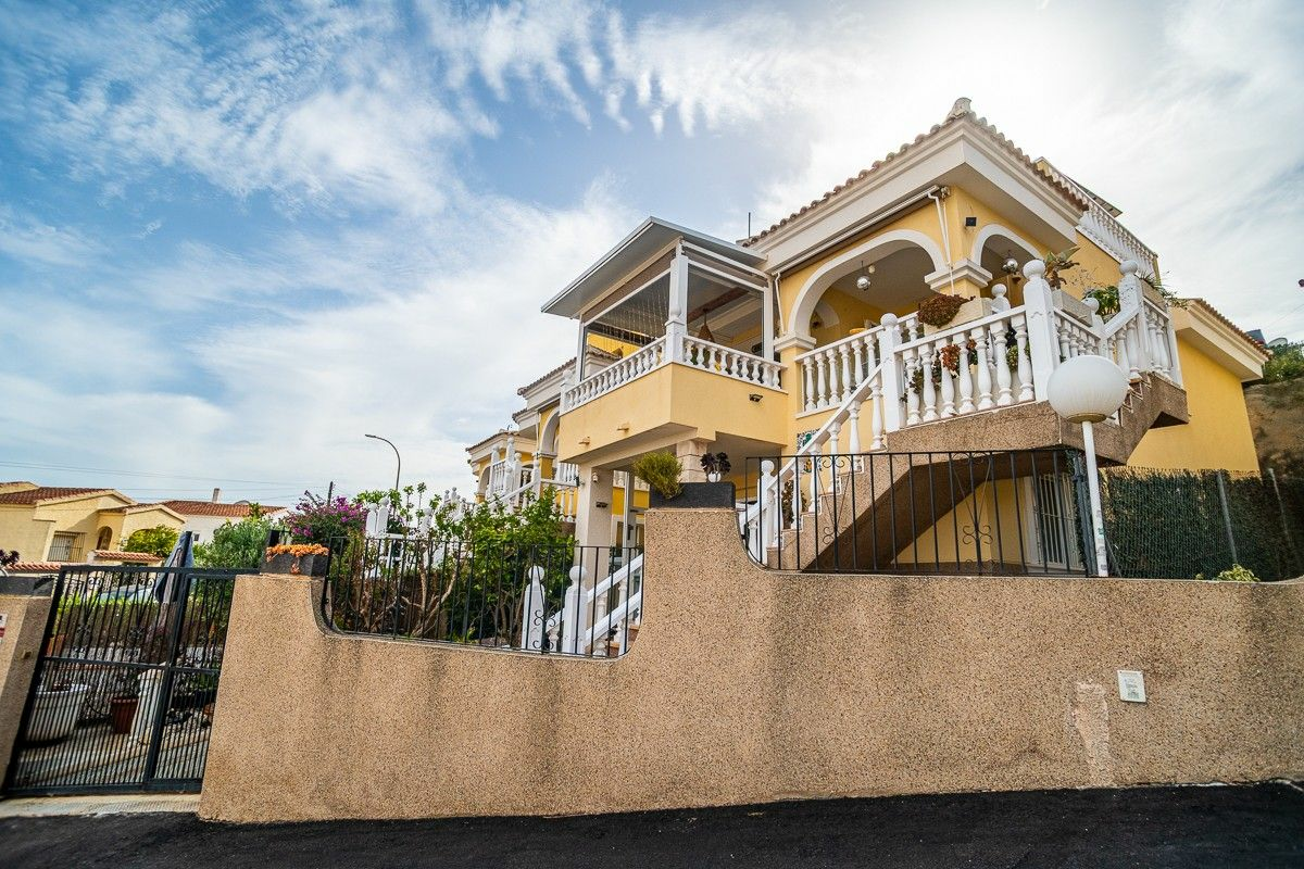 3-bedroom Villa In San Fulgencio, Spain (92 M²)