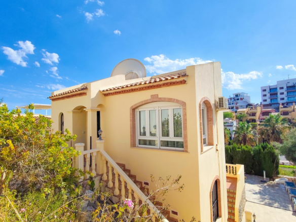 3-bedroom Villa In Orihuela Costa, Spain (110 M²)