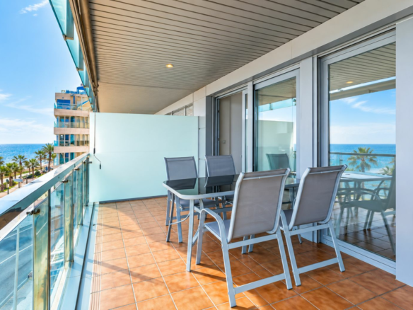 3-bedroom Apartment In Torrevieja, Spain (120 M²)
