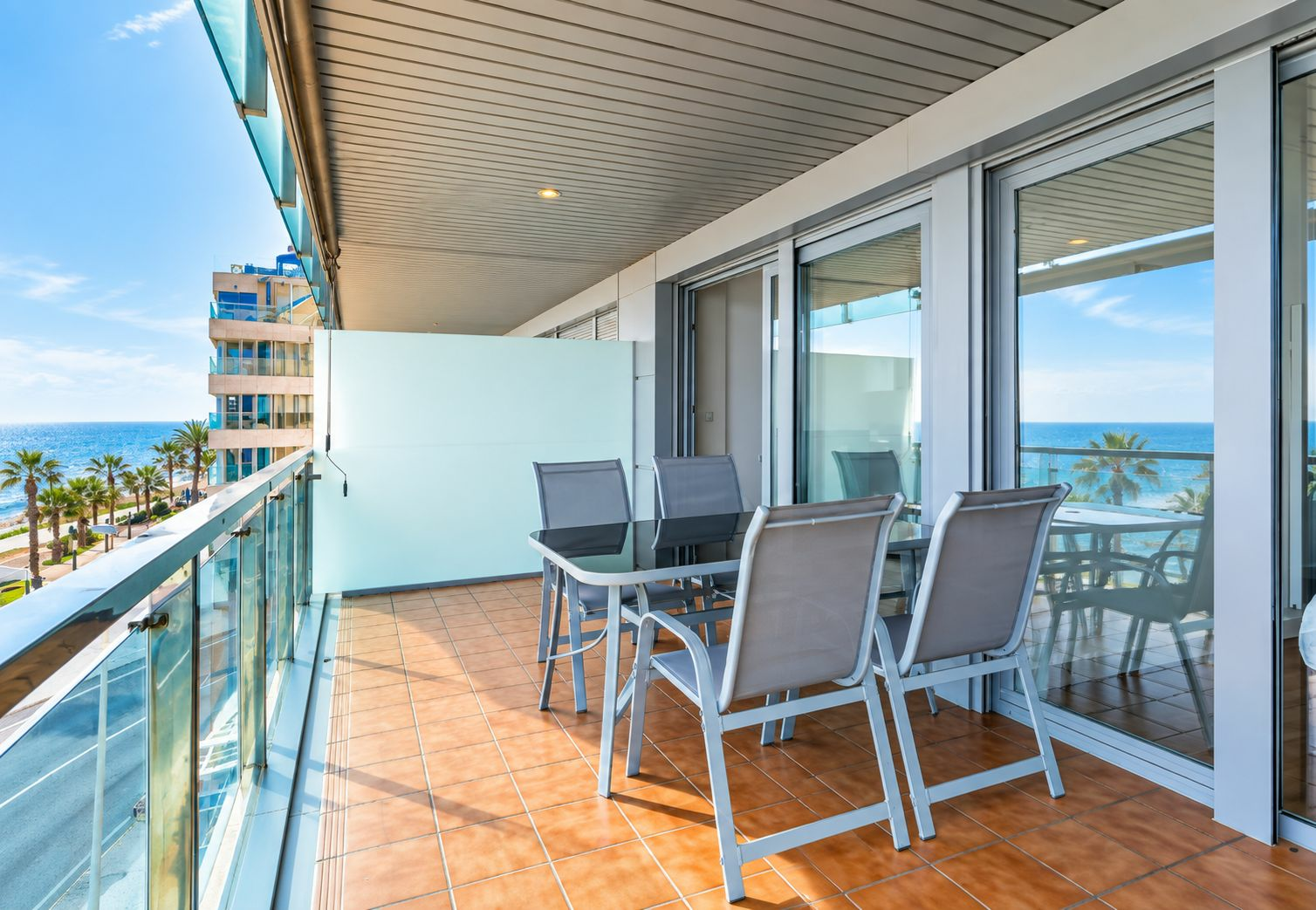 2-2-693199 3-bedroom Apartment In Torrevieja, Spain (120 M²)