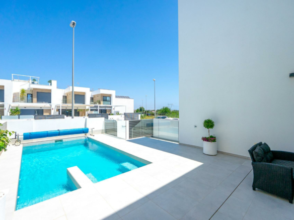 5-bedroom Villa In Rojales, Spain (214 M²)