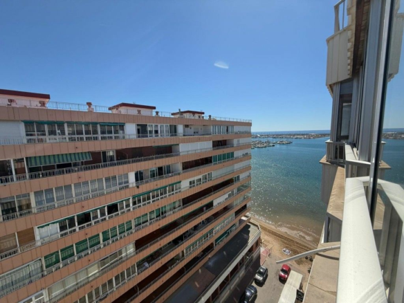 3-bedroom Apartment In Torrevieja, Spain (110 M²)