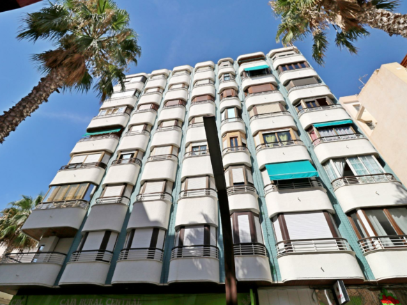 3-bedroom Apartment In Torrevieja, Spain (97 M²)