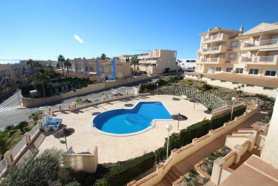 2-bedroom Penthouse In Orihuela Costa, Spain (75 M²)