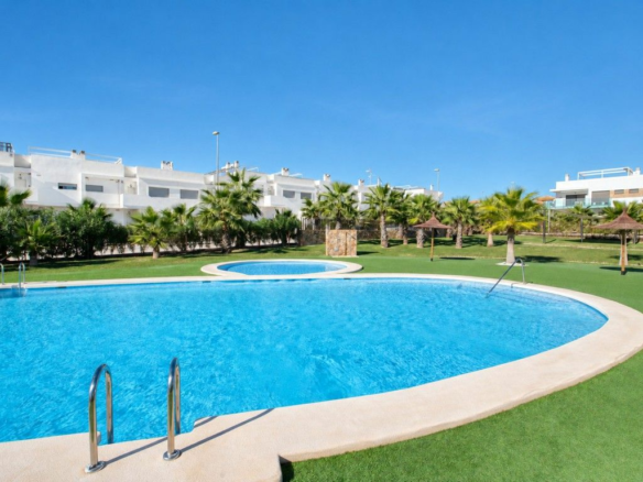 3-bedroom Apartment In Jacarilla, Spain